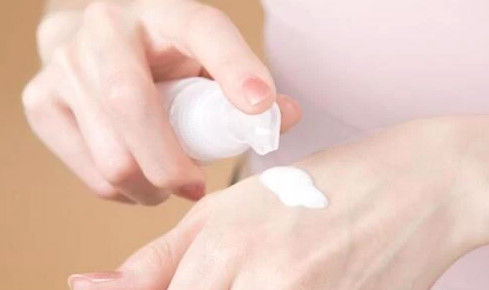 Proteína de trigo hidrolizada Proteínas modificadas mejoran la suavidad Buena antistática CAS 70084-87-6