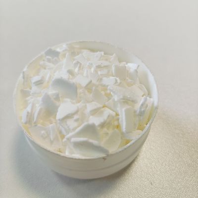 Flake blanco sólido de sodio cocoyl isetionato tensioactivo para limpieza suave