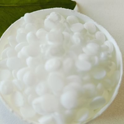 Cetearyl Alcohol Cetearyl Glucoside Emulsionantes naturales Blanco / amarillento Excelente compatibilidad para formulación cosmética