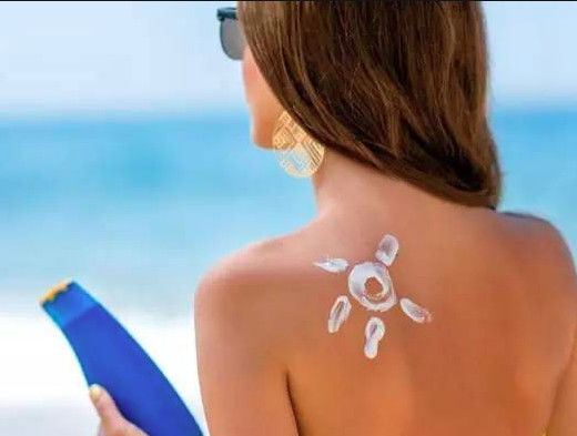 Cas 70356-09-1 Aditivo absorbente de rayos UV Butil metoxidibenzoilmetano ofrece una buena protección para la piel humana
