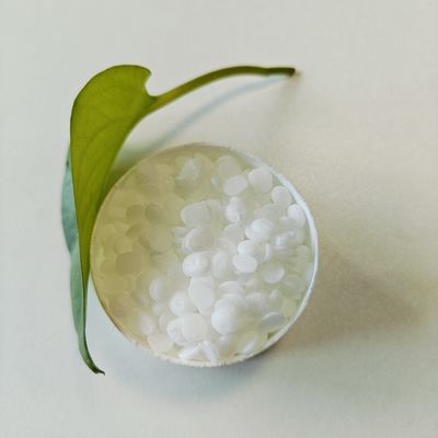Tribehenin CAS 18641-57-1 Modificador de reología tiene buena compatibilidad con productos para el cabello