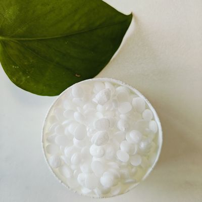 Tribehenin CAS 18641-57-1 Modificadores de reología Granula blanca sólida para aplicaciones cosméticas