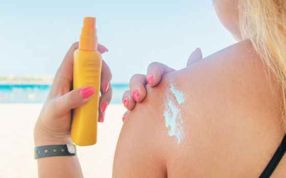 CAS 120486-24-0 Emulsionante cosmético de triisostearato de poliglicerilo-2 para protector solar impermeable