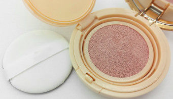CAS 144470-58-6 Poliglicerilo-2 Dipolihidroxistearato Emulsionantes líquidos naturales para maquillaje líquido