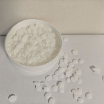 Cloruro de Behentrimonio 78-83% Surfactante catiónico activo para la alimentación cosmética